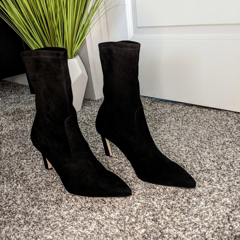 Stuart Weitzman Wren Stretch Suede Booties